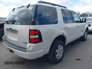 2008 Ford Explorer XLT with VIN 1FMEU73898UA38623, listed as a IAAI auction lot 42044003 with 235,591 mi miles. Bid and sale history available at carsss.com. Image 4.