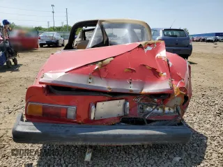 1982 Alfa Romeo Spider Veloce z VIN ZARBA541XC1014224, wystawiony jako Copart lot #58939635 z przebiegiem 176 635 mil mil oraz Czysty tytuł • Clean title. Historia ofert i sprzedaży dostępna na DreamBid. Obrazek 6.