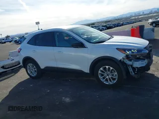 2022 Ford Escape SE Hybrid with VIN 1FMCU9BZ5NUA46050, listed as a IAAI auction lot 41693532 with 34,676 mi miles and . Bid and sale history available at carsss.com. Image 14.