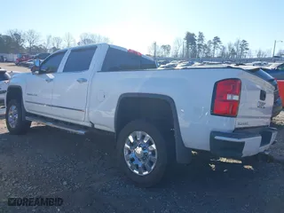 2017 GMC Sierra 2500HD Denali with VIN 1GT12UEG5HF177129, listed as a IAAI auction lot 41253163 with 183,743 mi miles. Bid and sale history available at carsss.com. Image 14.