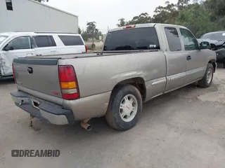 2001 GMC Sierra 1500 SLE z VIN 2GTEC19V711120871, wystawiony jako IAAI lot #42093793 z przebiegiem 271 247 mil mil oraz . Historia ofert i sprzedaży dostępna na DreamBid. Obrazek 4.