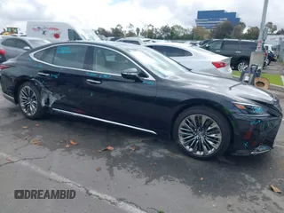 2020 Lexus LS with VIN JTHG5LFF4L5011134, listed as a IAAI auction lot 41782417 with 14,070 mi miles and . Bid and sale history available at DreamBid. Image 13.
