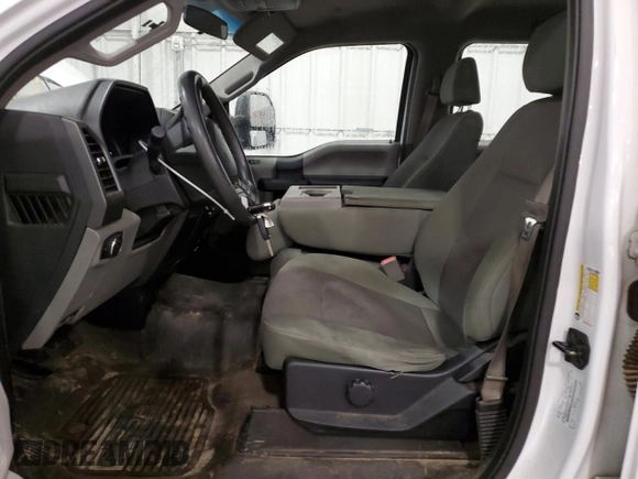 2017 Ford F-250 Lariat z VIN 1FT7W2B6XHEB62470, wystawiony jako Copart lot #57589055 z przebiegiem 131 273 mil mil oraz Czysty tytuł • Clean title. Historia ofert i sprzedaży dostępna na DreamBid. Obrazek 7.
