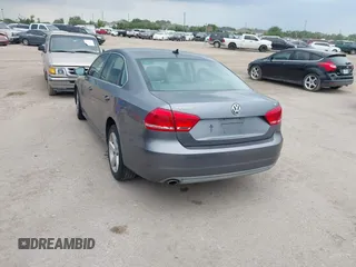 2012 Volkswagen Passat SE с VIN 1VWBP7A38CC070562, выставлен на аукционе IAAI как лот 42422441 с пробегом 182 237 миль миль и . История ставок и продаж доступна на DreamBid. Изображение 3.