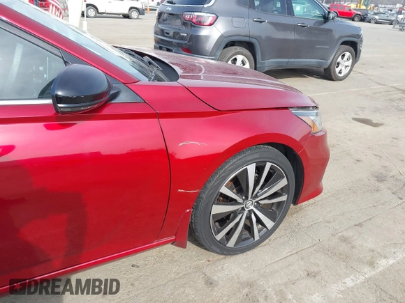 2019 Nissan Altima 2.5 SR with VIN 1N4BL4CV7KC113840, listed as a IAAI auction lot 41748943 with 82,930 mi miles. Bid and sale history available at carsss.com. Image 18.