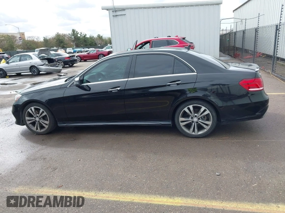 2015 Mercedes-Benz E 350 Sport with VIN WDDHF5KB6FB092327, listed as a IAAI auction lot 41782045 with 162,348 mi miles and . Bid and sale history available at DreamBid. Image 14.