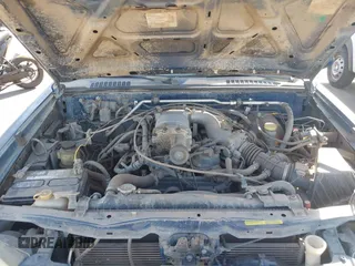 2001 Nissan Frontier 4WD SVE SuperCharger with VIN 1N6MD26Y11C368926, listed as a IAAI auction lot 41054779 with 182,621 mi miles. Bid and sale history available at carsss.com. Image 10.