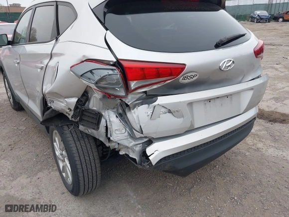 2016 Hyundai Tucson SE with VIN KM8J33A44GU187515, listed as a IAAI auction lot 42015707 with 89,948 mi miles. Bid and sale history available at carsss.com. Image 6.