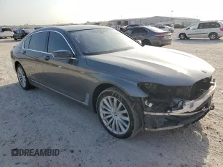 2018 BMW 7 Series 740i with VIN WBA7E2C56JG741634, listed as a Copart auction lot 61530123 with 82,207 mi miles. Bid and sale history available at carsss.com. Image 4.