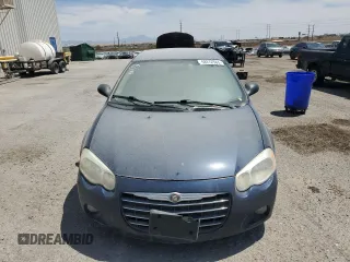 2005 Chrysler Sebring z VIN 1C3EL66R35N707954, wystawiony jako Copart lot #58872565 z przebiegiem 72 198 mil mil oraz Tytuł czysty. Historia ofert i sprzedaży dostępna na DreamBid. Obrazek 5.