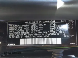2017 Volvo XC60 Inscription with VIN YV440MDU0H2105432, listed as a IAAI auction lot 41634154 with 106,815 mi miles. Bid and sale history available at carsss.com. Image 9.