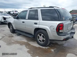 2008 Chevrolet TrailBlazer LT w/1LT with VIN 1GNDS13SX82226780, listed as a IAAI auction lot 41603379 with 159,086 mi miles. Bid and sale history available at carsss.com. Image 3.