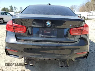 2016 BMW M3 z VIN WBS8M9C58G5D30271, wystawiony jako Copart lot #47298135 z przebiegiem Nie podano mil oraz Szkody całkowita. Historia ofert i sprzedaży dostępna na DreamBid. Obrazek 6.