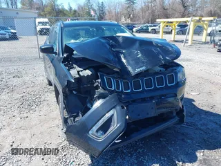 2020 Jeep Compass Latitude with VIN 3C4NJDBB5LT222386, listed as a IAAI auction lot 41851936 with 91,246 mi miles. Bid and sale history available at carsss.com. Image 6.