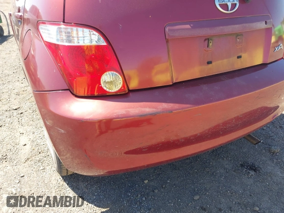 2006 Scion xA z VIN JTKKT624X60146166, wystawiony jako IAAI lot #42073450 z przebiegiem 166 431 mil mil oraz . Historia ofert i sprzedaży dostępna na DreamBid. Obrazek 14.