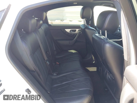 2016 Infiniti QX70 with VIN JN8CS1MW1GM750798, listed as a IAAI auction lot 42519800 with 139,940 mi miles and . Bid and sale history available at DreamBid. Image 8.
