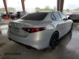 2020 Alfa Romeo Giulia with VIN ZARFAMAN9L7633963, listed as a Copart auction lot 69511642 with 0 mi miles. Bid and sale history available at carsss.com. Image 3.