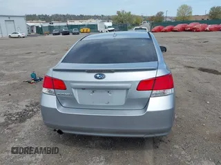 2014 Subaru Legacy Special Sports z VIN 4S3BMBJ60E3012828, wystawiony jako IAAI lot #42070536 z przebiegiem 163 808 mil mil oraz . Historia ofert i sprzedaży dostępna na DreamBid. Obrazek 16.