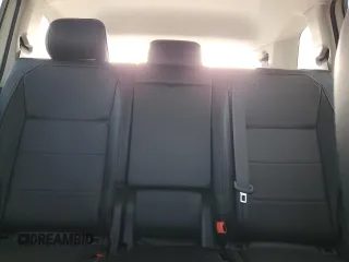 2018 Volkswagen Tiguan SEL z VIN 3VV3B7AX8JM208087, wystawiony jako Copart lot #59563715 z przebiegiem 79 863 mil mil oraz Szkoda całkowita • Salvage title. Historia ofert i sprzedaży dostępna na DreamBid. Obrazek 10.