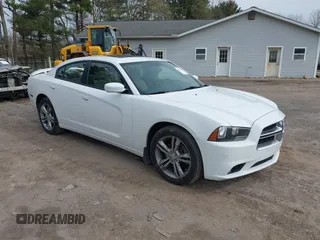 2013 Dodge Charger SXT z VIN 2C3CDXJG7DH535130, wystawiony jako IAAI lot #42029691 z przebiegiem 101 859 mil mil oraz . Historia ofert i sprzedaży dostępna na DreamBid. Obrazek 1.