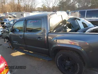 2018 Toyota Tacoma SR with VIN 5TFCZ5AN7JX154112, listed as a IAAI auction lot 41394058 with 158,045 mi miles. Bid and sale history available at carsss.com. Image 14.