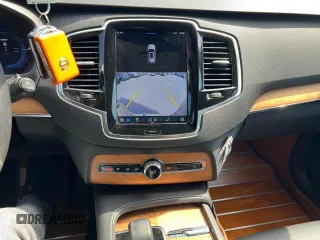 2023 Volvo XC90 Plus Bright Theme z VIN YV4H60CN8P1985514, wystawiony jako Copart lot #64043645 z przebiegiem 117 257 mil mil oraz Czysty tytuł • Clean title. Historia ofert i sprzedaży dostępna na DreamBid. Obrazek 10.