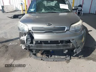 2014 Kia Soul with VIN KNDJN2A28E7019749, listed as a IAAI auction lot 41562826 with 65,610 mi miles. Bid and sale history available at carsss.com. Image 6.
