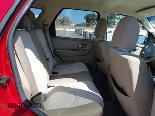 2007 Mercury Mariner with VIN 4M2CU39H27KJ02257, listed as a IAAI auction lot 41767212 with 92,191 mi miles and . Bid and sale history available at DreamBid. Image 8.