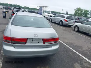 2004 Honda Accord LX z VIN 1HGCM56354A055237, wystawiony jako IAAI lot #42274905 z przebiegiem 198 550 mil mil oraz . Historia ofert i sprzedaży dostępna na DreamBid. Obrazek 16.