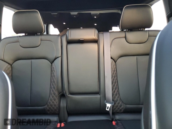 2025 Jeep Grand Cherokee Summit with VIN 1C4RJHEG1S8640375, listed as a Copart auction lot 44253355 with 961 mi miles and Clean title. Bid and sale history available at DreamBid. Image 10.