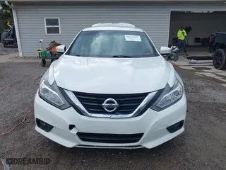 2018 Nissan Altima 2.5 SV with VIN 1N4AL3AP0JC190302, listed as a IAAI auction lot 41679072 with 84,133 mi miles. Bid and sale history available at carsss.com. Image 13.