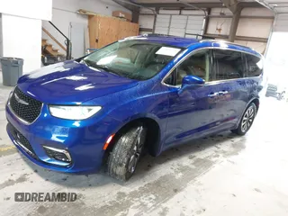 2021 Chrysler Pacifica Touring L z VIN 2C4RC1BGXMR503108, wystawiony jako IAAI lot #41914136 z przebiegiem 98 685 mil mil oraz . Historia ofert i sprzedaży dostępna na DreamBid. Obrazek 17.