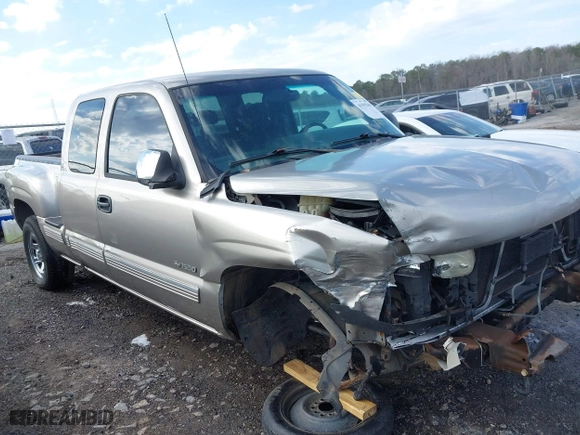 2001 Chevrolet Silverado 1500 LT with VIN 1GCEK19T31Z137434, listed as a IAAI auction lot 41592047 with 246,705 mi miles. Bid and sale history available at carsss.com. Image 1.