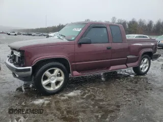 1995 GMC Sierra 1500 z VIN 2GTEK19K2S1542315, wystawiony jako Copart lot #42764275 z przebiegiem 305 402 mil mil oraz Szkody całkowita. Historia ofert i sprzedaży dostępna na DreamBid. Obrazek 1.