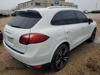 2014 Porsche Cayenne Turbo z VIN WP1AC2A24ELA87297, wystawiony jako Copart lot #80336514 z przebiegiem 86 752 mil mil oraz Szkoda całkowita • Salvage title. Historia ofert i sprzedaży dostępna na DreamBid. Obrazek 3.