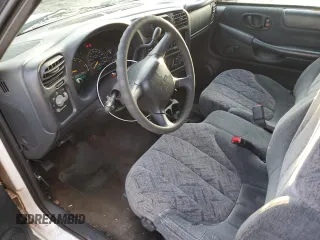 1999 GMC Sonoma SLS with VIN 1GTCS194XX8535397, listed as a Copart auction lot 45592295 with 126,021 mi miles and Salvage Title. Bid and sale history available at DreamBid. Image 8.