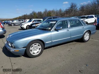 2002 Jaguar XJ VDP with VIN SAJDA24C02LF43398, listed as a Copart auction lot 44129155 with 88,476 mi miles and Salvage Title. Bid and sale history available at carsss.com. Image 1.