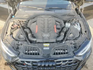 2022 Audi S8 z VIN WAULSAF85NN001632, wystawiony jako Copart lot #71361534 z przebiegiem 22 901 mil mil oraz Szkoda całkowita • Salvage title. Historia ofert i sprzedaży dostępna na DreamBid. Obrazek 11.
