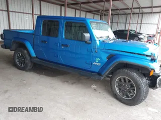 2020 Jeep Gladiator Overland with VIN 1C6HJTFG6LL212997, listed as a IAAI auction lot 41952950 with 60,803 mi miles and . Bid and sale history available at DreamBid. Image 13.