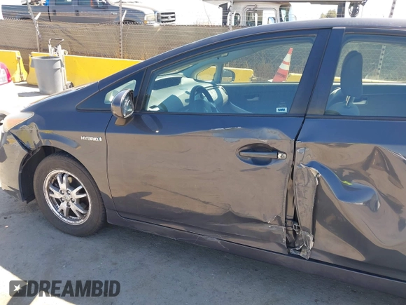 2010 Toyota Prius II z VIN JTDKN3DU0A5204018, wystawiony jako IAAI lot #42225375 z przebiegiem 127 101 mil mil oraz . Historia ofert i sprzedaży dostępna na DreamBid. Obrazek 6.