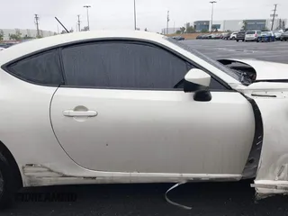 2013 Subaru BRZ Limited с VIN JF1ZCAC1XD1606548, выставлен на аукционе IAAI как лот 42153290 с пробегом 136 534 миль миль и . История ставок и продаж доступна на DreamBid. Изображение 13.