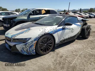 2019 BMW i8 z VIN WBY2Z6C56K7D28673, wystawiony jako Copart lot #59830683 z przebiegiem 26 993 mil mil oraz . Historia ofert i sprzedaży dostępna na DreamBid. Obrazek 1.