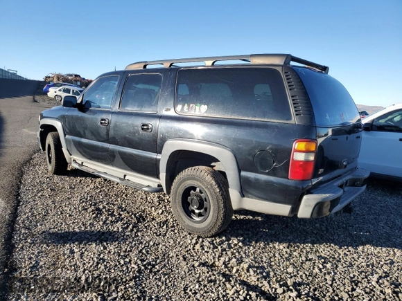 2002 Chevrolet Suburban Z71 with VIN 3GNFK16T12G256875, listed as a Copart auction lot 87745445 with 294,778 mi miles and Salvage Title. Bid and sale history available at carsss.com. Image 2.