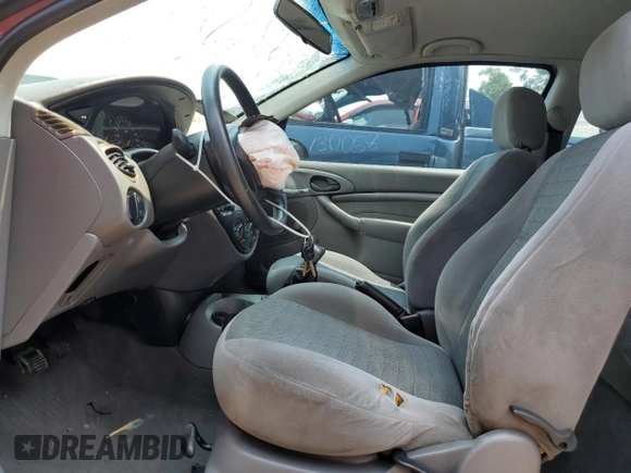 2001 Ford Focus ZX3 z VIN 3FAFP31331R219011, wystawiony jako Copart lot #56032315 z przebiegiem 365 925 mil mil oraz Szkoda całkowita • Salvage title. Historia ofert i sprzedaży dostępna na DreamBid. Obrazek 7.