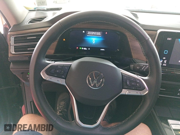 2024 Volkswagen Atlas SE with VIN 1V2HR2CA7RC565025, listed as a IAAI auction lot 42845044 with 25,080 mi miles and . Bid and sale history available at DreamBid. Image 2.