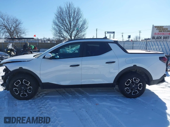 2024 Hyundai Santa Cruz SEL z VIN 5NTJCDAE2RH093666, wystawiony jako IAAI lot #41639659 z przebiegiem 28 599 mil mil oraz . Historia ofert i sprzedaży dostępna na DreamBid. Obrazek 15.
