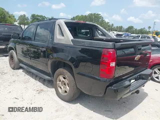 2007 Chevrolet Avalanche LTZ with VIN 3GNFK12397G318522, listed as a IAAI auction lot 42149541 with 182,708 mi miles and . Bid and sale history available at DreamBid. Image 3.