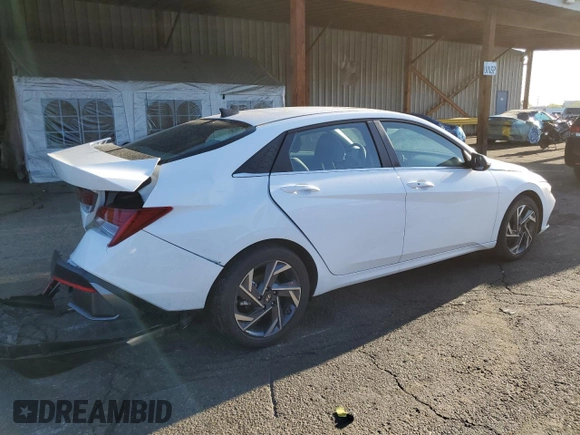 2024 Hyundai Elantra SEL z VIN KMHLS4DG0RU783442, wystawiony jako Copart lot #54518255 z przebiegiem 2 927 mil mil oraz Szkoda całkowita • Salvage title. Historia ofert i sprzedaży dostępna na DreamBid. Obrazek 3.