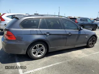 2008 BMW 3 Series 328xi z VIN WBAVT73598FZ38078, wystawiony jako Copart lot #56104865 z przebiegiem 100 979 mil mil oraz Szkoda całkowita • Salvage title. Historia ofert i sprzedaży dostępna na DreamBid. Obrazek 3.
