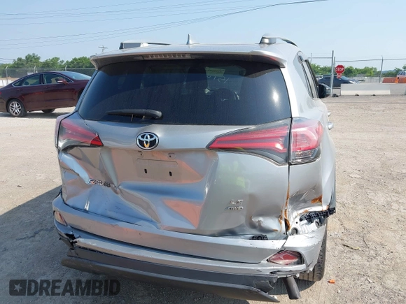 2017 Toyota RAV4 LE z VIN 2T3BFREVXHW641518, wystawiony jako IAAI lot #42306929 z przebiegiem 79 896 mil mil oraz . Historia ofert i sprzedaży dostępna na DreamBid. Obrazek 16.